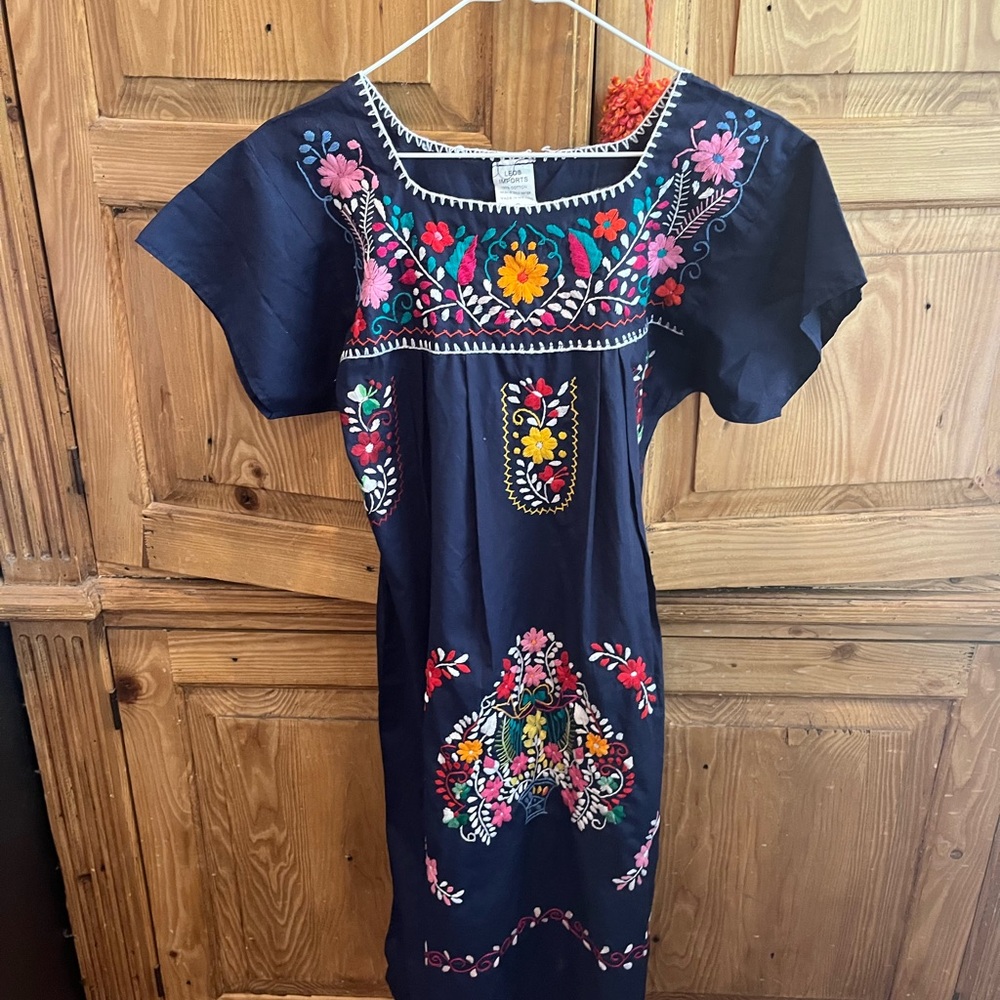 Floral Embroidered Mexican midi